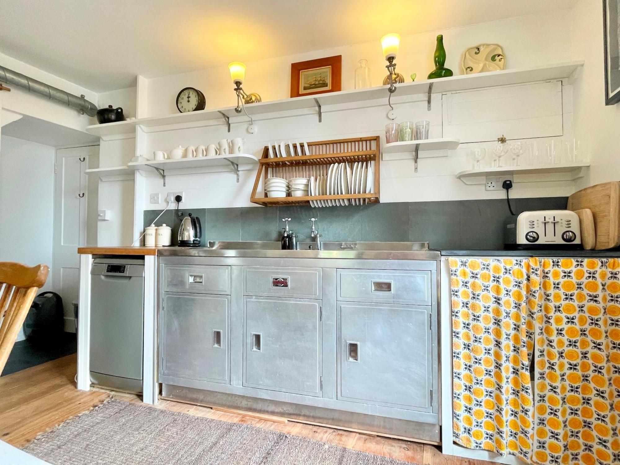 Janies Cottage~ Mousehole~Eclectic Interiors & Vintage Charm Ngoại thất bức ảnh